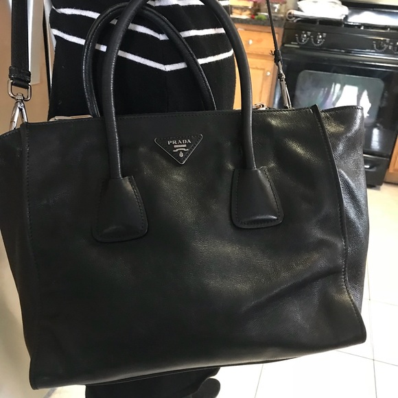 prada tote bag leather